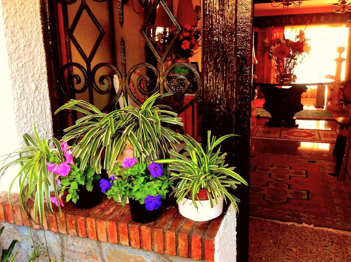 Holiday Home Villa Maria Luz 贝纳尔马德纳 西班牙