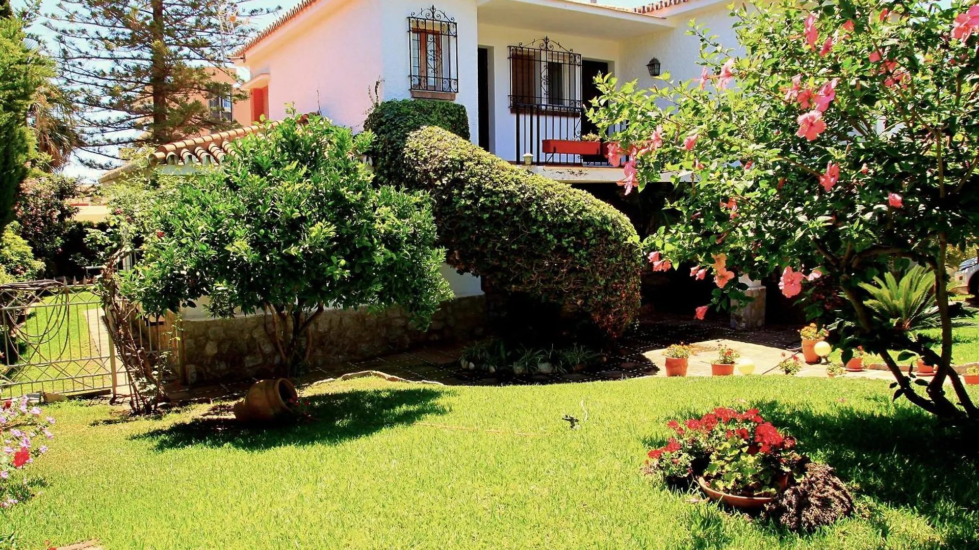 Holiday Home Villa Maria Luz 贝纳尔马德纳 西班牙